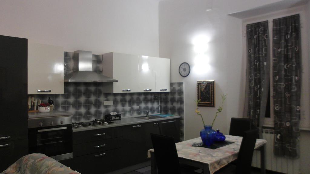 Ferienwohnung Chez Elio La Spezia Zimmer foto